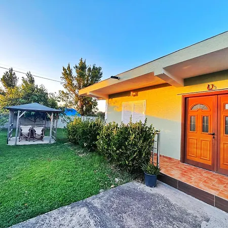 Olive Tatil Evi Dıraç